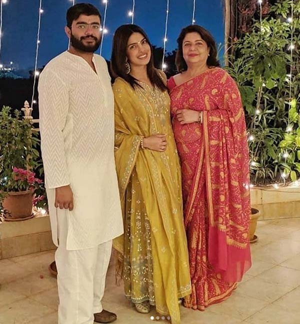 Priyanka Chopra with family on Diwali