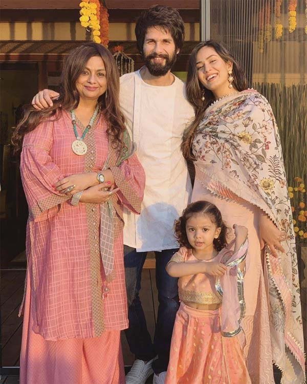 Shahid Kapoor with family on Diwali