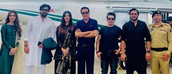 Celebrities stands with Imran Khan to support Kashmir