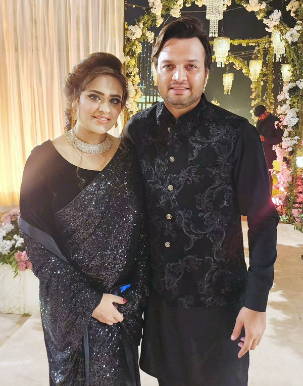 Usman Qadir with his wife at Imam ul Haq wedding