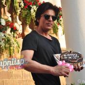 Shahrukh Khan celebrates 49th Birthday with Media & Fans